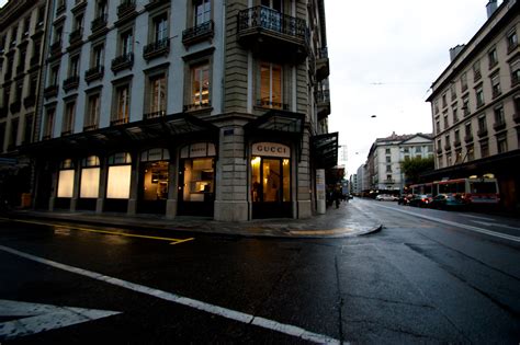 gucci geneve horaire